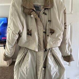 Vintage Lavon long coat white gold accent floral pattern puffer.